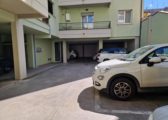 A Casa Di Oreste E Olivia